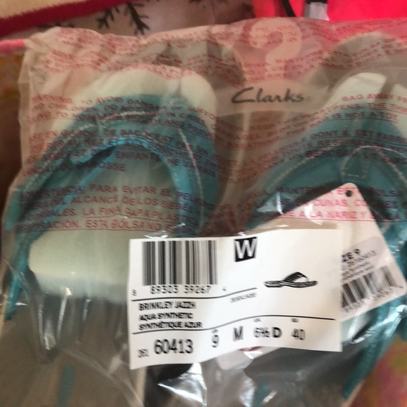 Clark’s flip flaps sandals - Picture 2 of 4